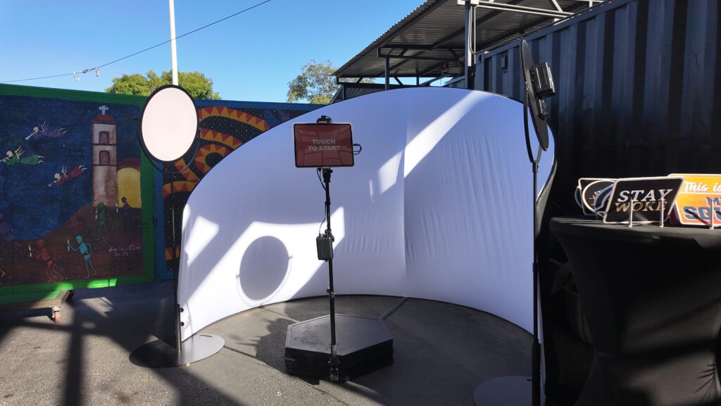 360 photo booth in san francisco bay area One, Two, Smile! Photobooth