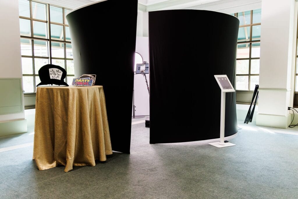Las Vegas Photo Booth Rental 6 las vegas photo booth exterior 1 One, Two, Smile! Photobooth